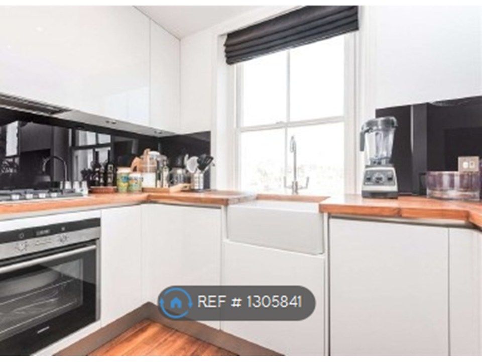 Property photo 2 of 7 Kitchen