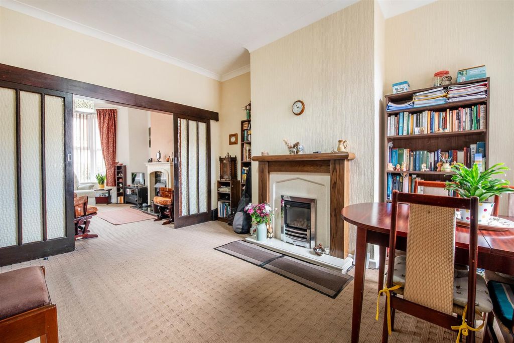 Property photo 2 of 22 Dining Room