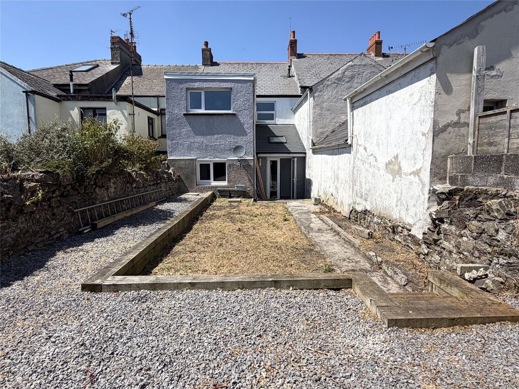 Property photo 1 of 22 Picture No. 08