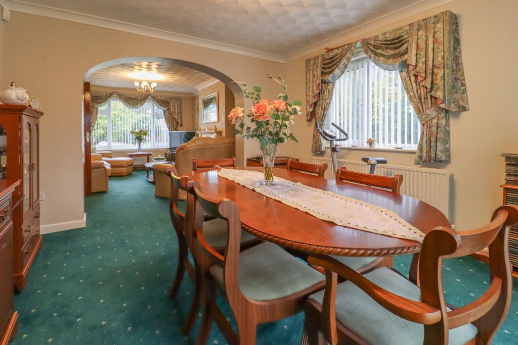 Property photo 3 of 20 4344475