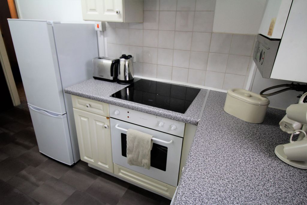 Property photo 2 of 5
