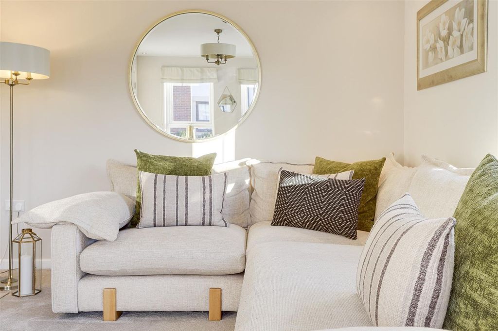 Property photo 3 of 24