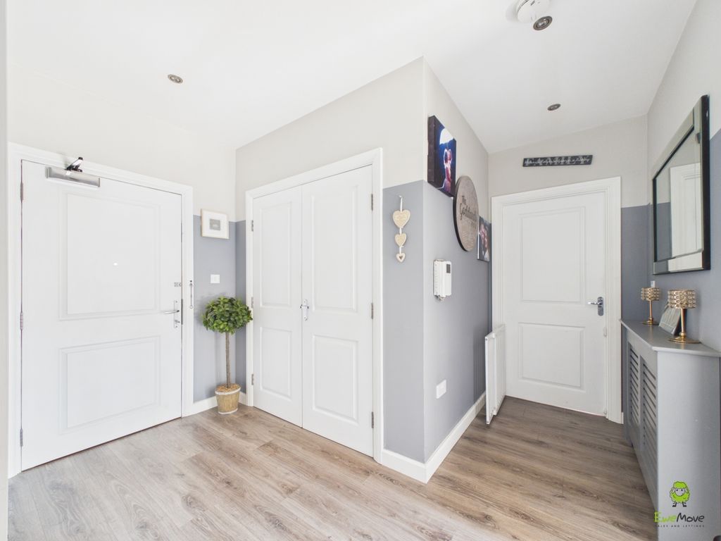 Property photo 2 of 14 Presented By Nicoleta At Ewemove Bexleyheath And D
