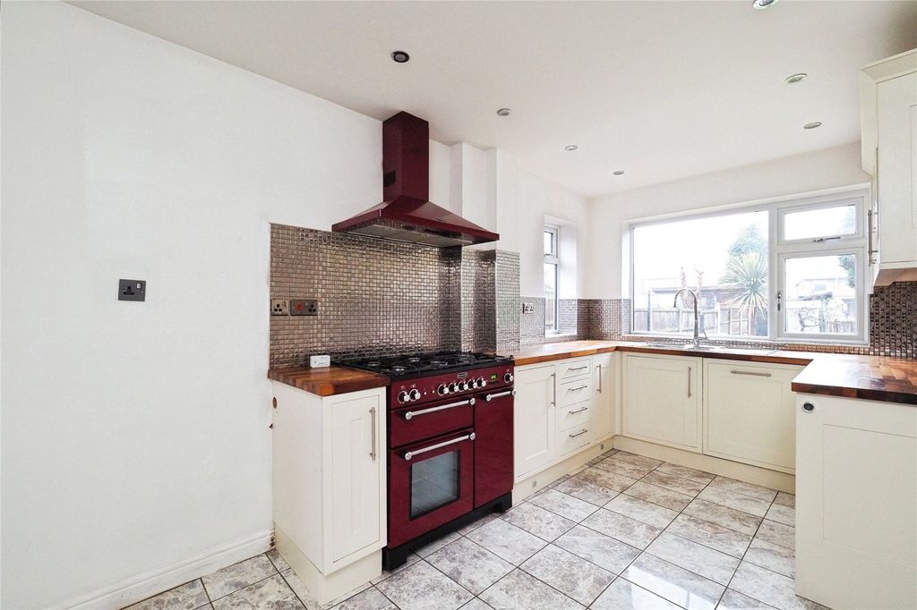 Property photo 2 of 23 Picture No. 41