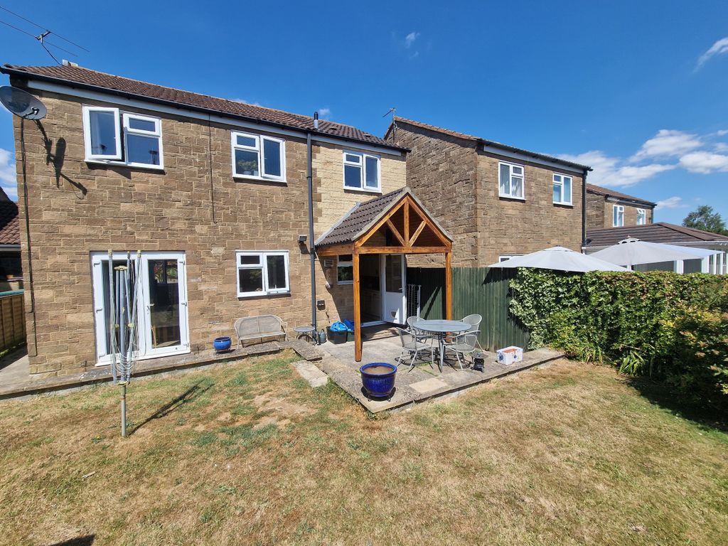 Property photo 2 of 19 Rear Garden