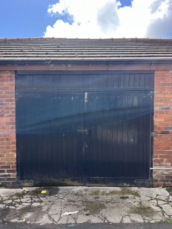 Property photo 1 of 5