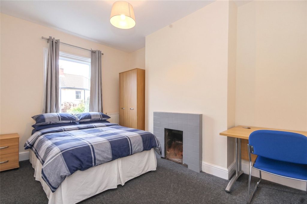 Property photo 3 of 11 Picture No. 29