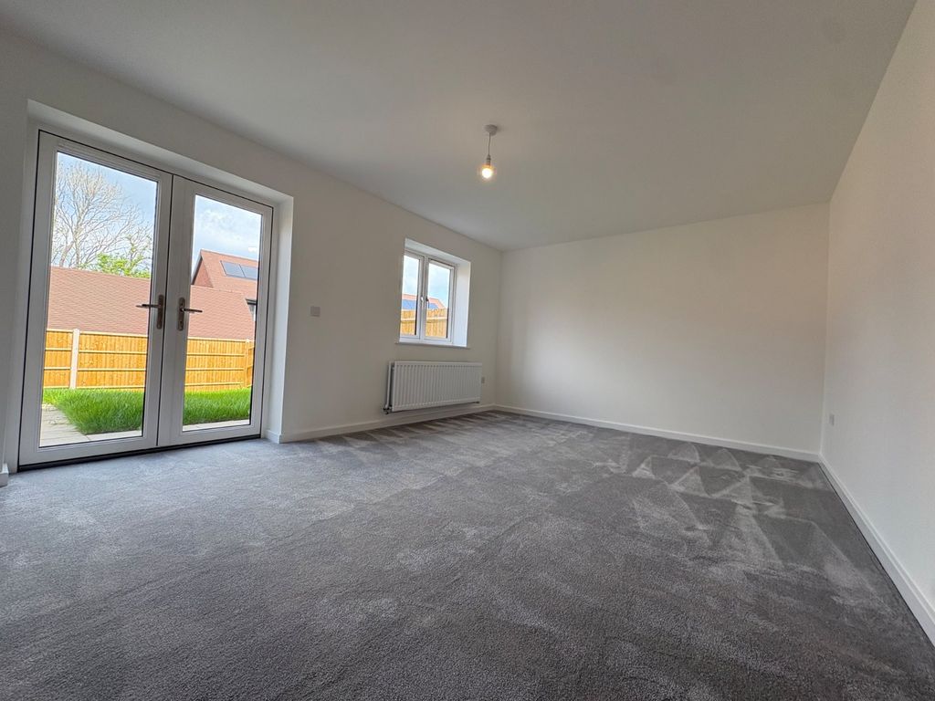 Property photo 3 of 10 Picture No. 05