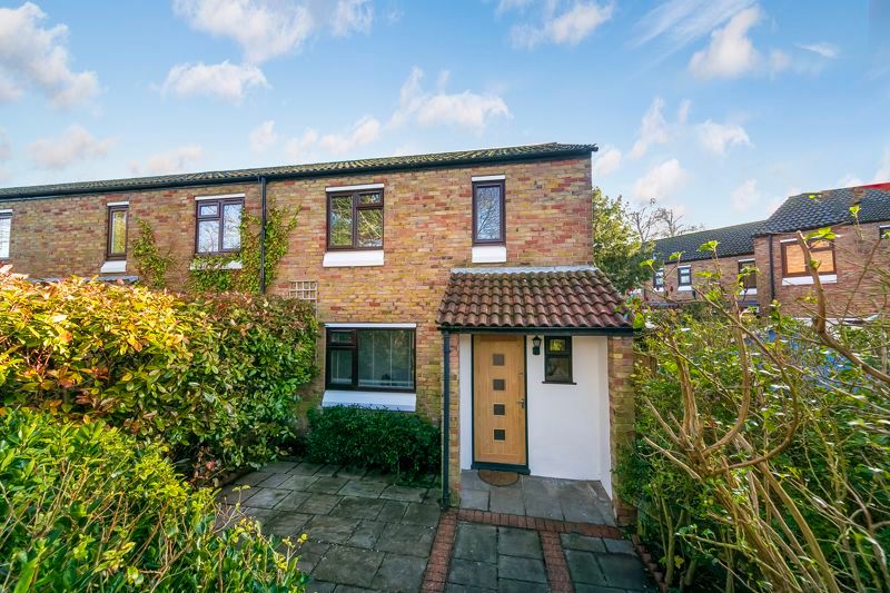 Property photo 1 of 17 Addison Road, Teddington