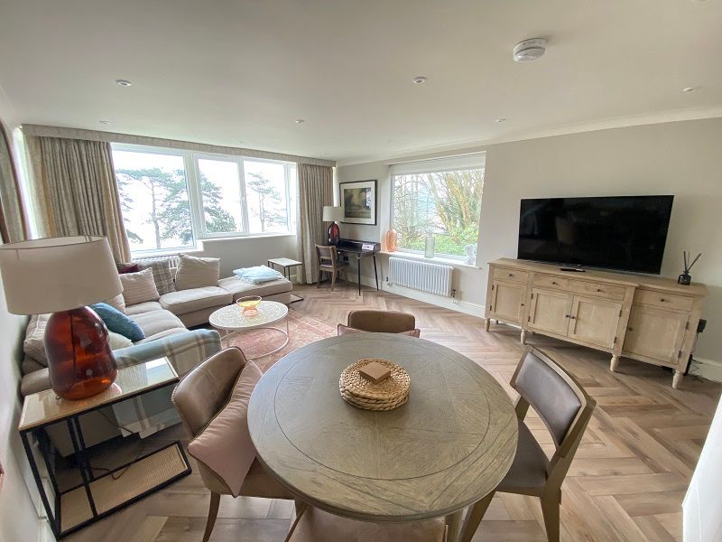 Property photo 3 of 10 Dining Room