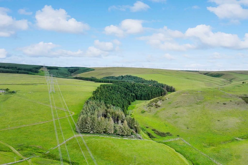 Property photo 3 of 9