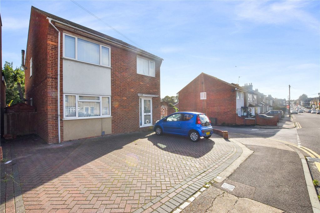 Property photo 1 of 10 Picture No. 04