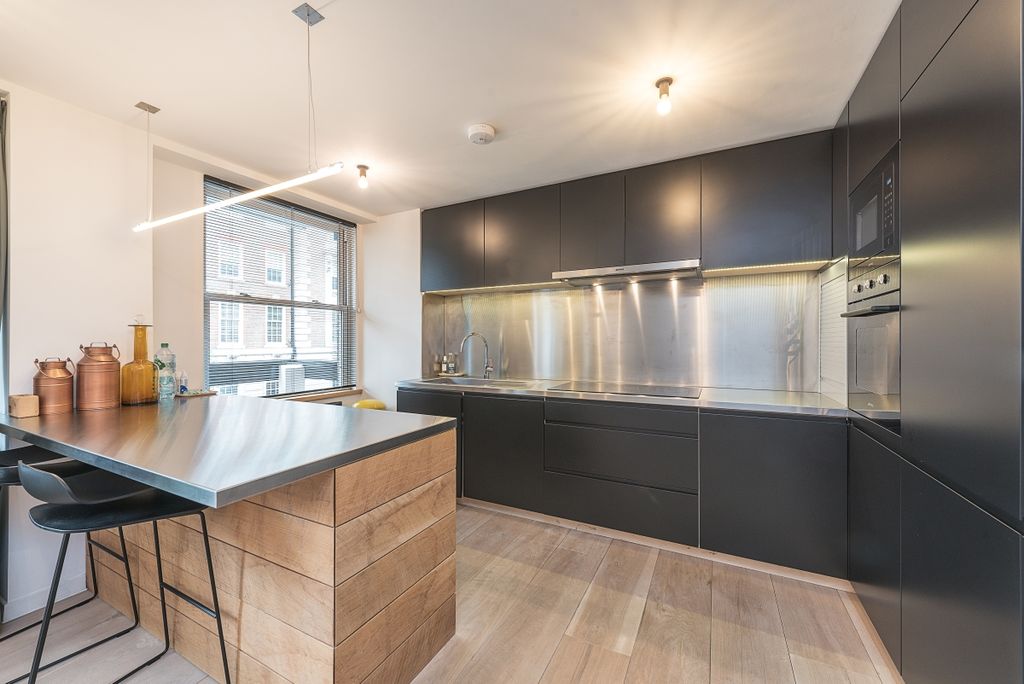 Property photo 3 of 14 Kitchen