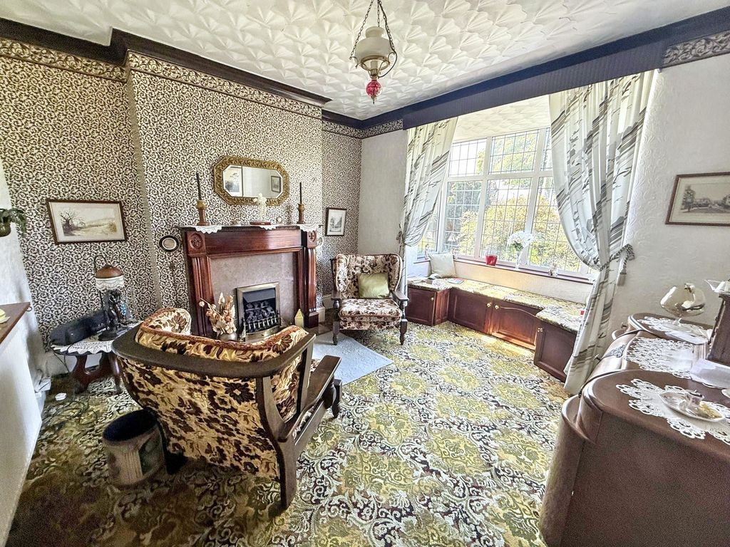 Property photo 3 of 13