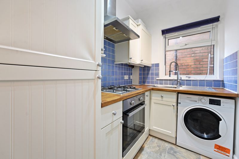 Property photo 3 of 9 Photo 5