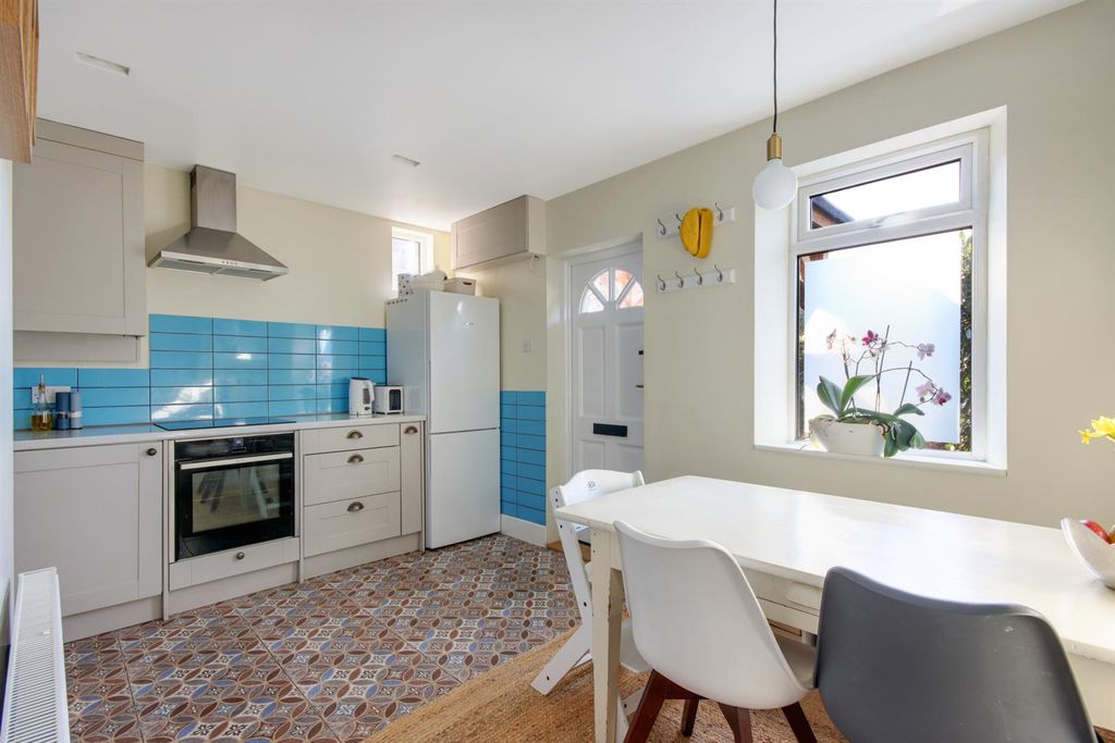 Property photo 3 of 19 59259_024.Jpg