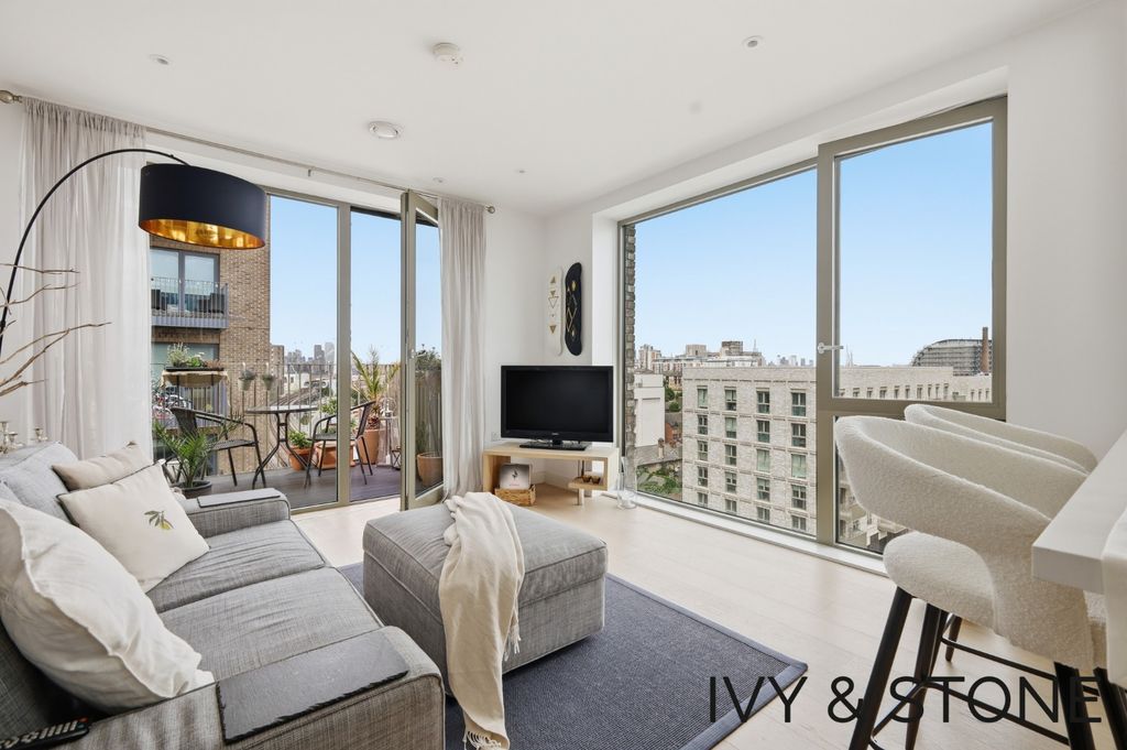 Property photo 1 of 23 5205631