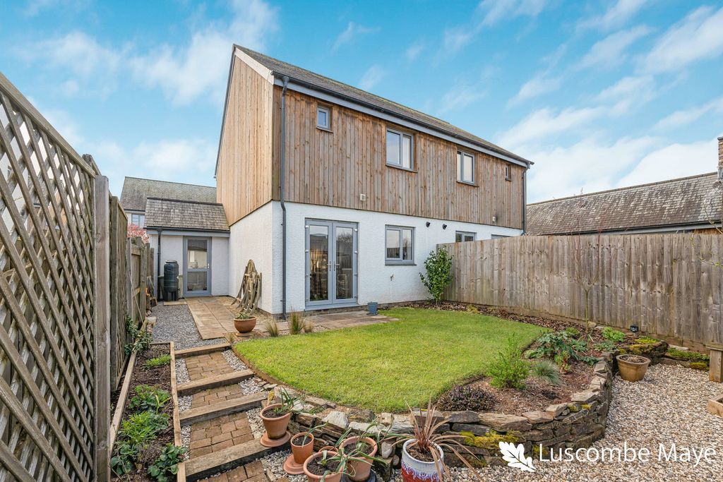 Property photo 1 of 21