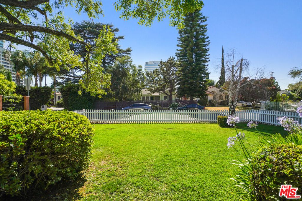 Property photo 3 of 47