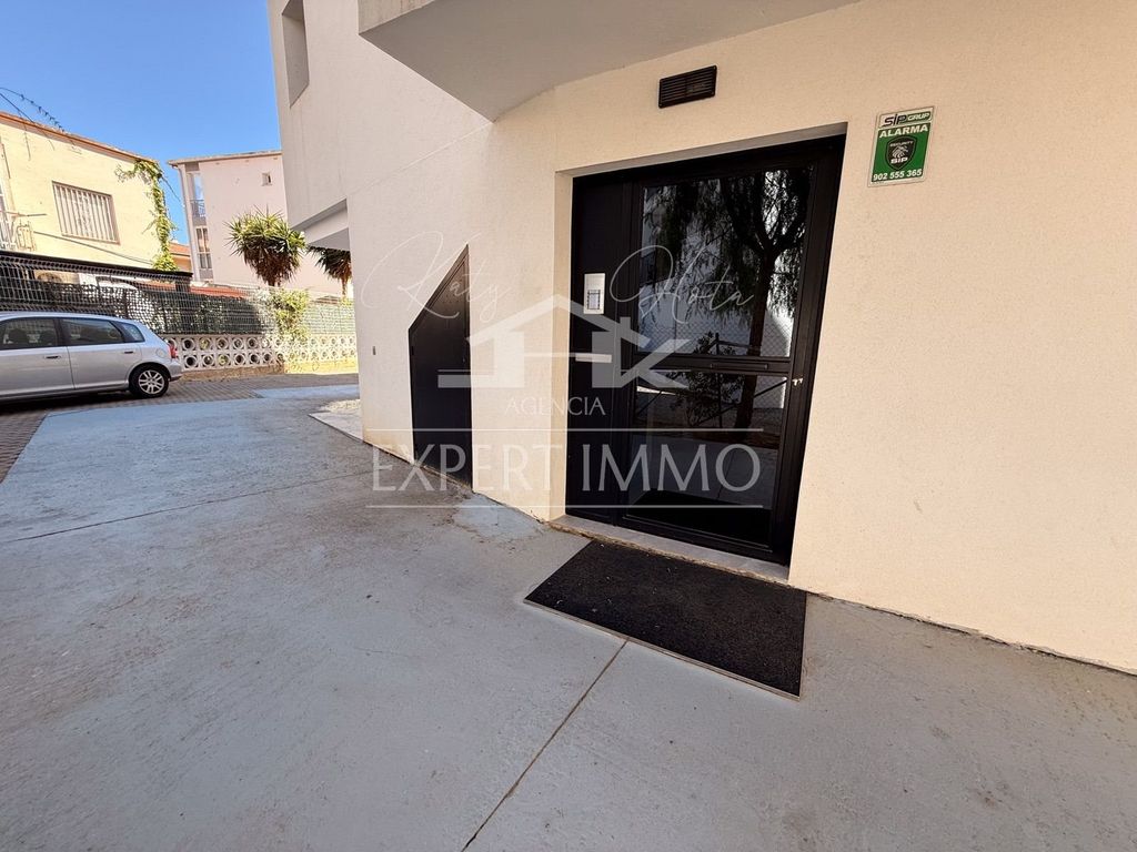 Property photo 2 of 37