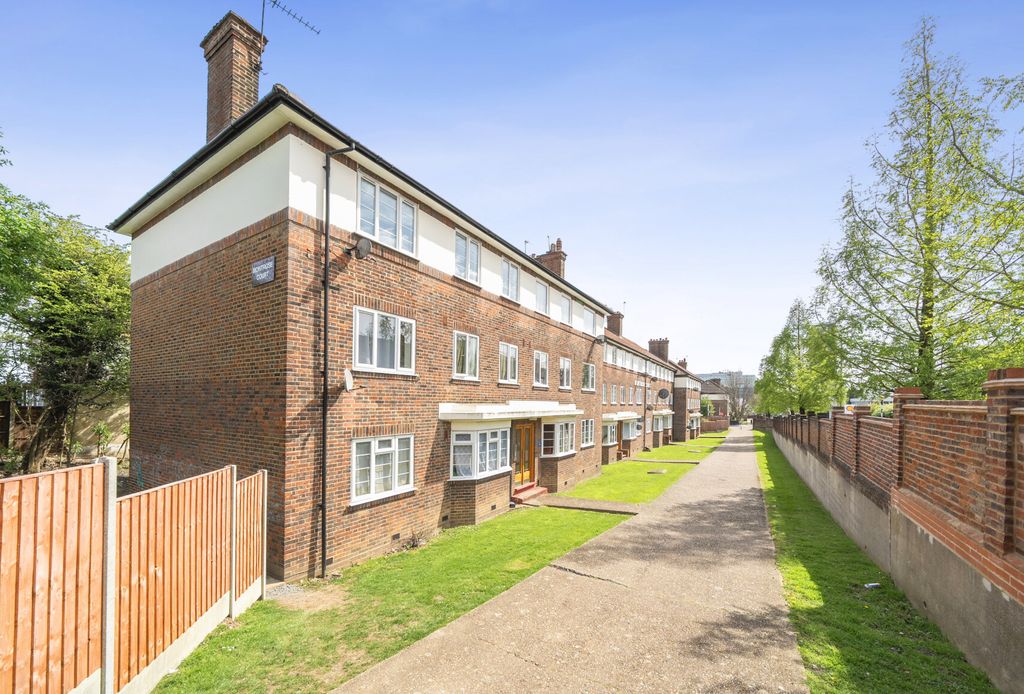 Property photo 2 of 11 1442114-20-69De28...