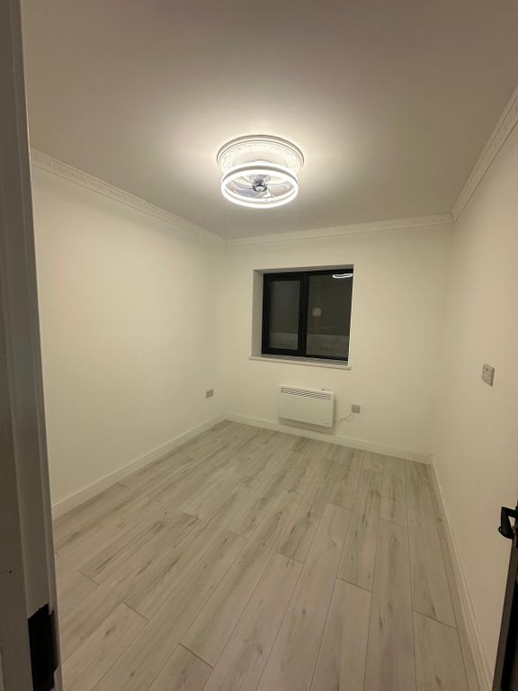 Property photo 1 of 2
