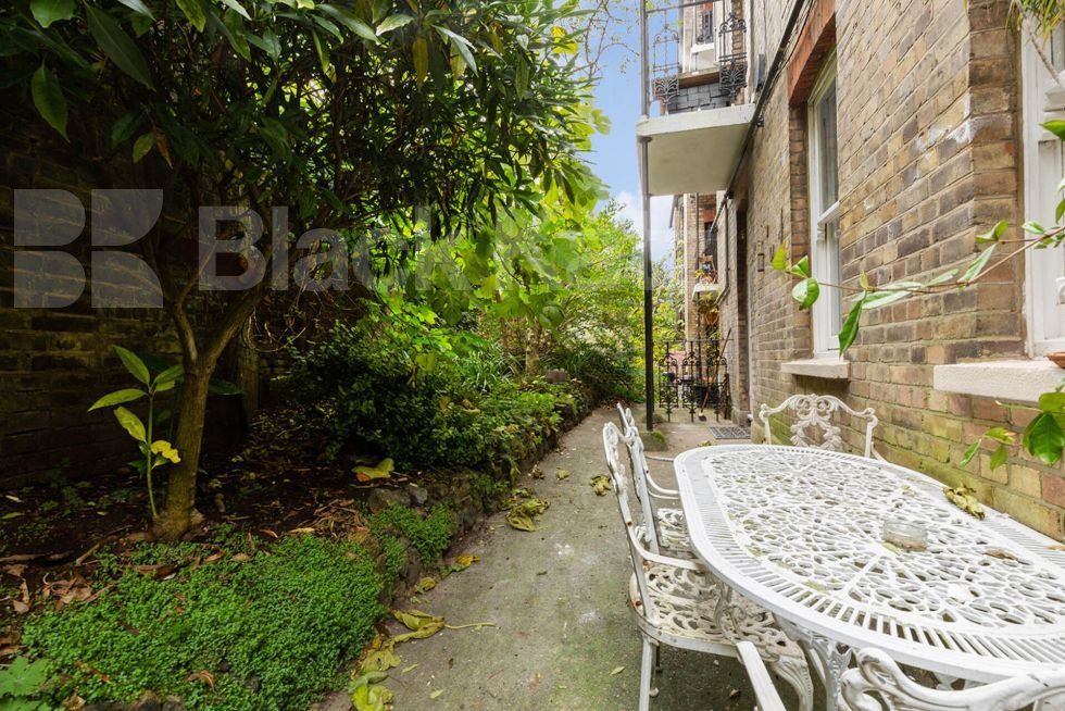 Property photo 3 of 5