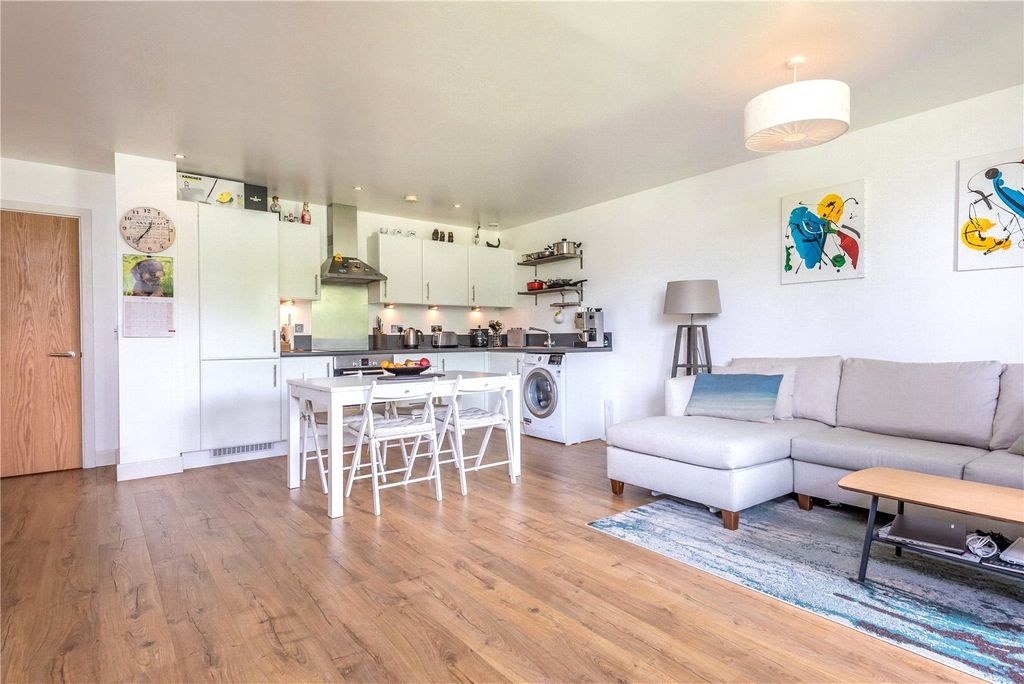 Property photo 3 of 8 Reception Room