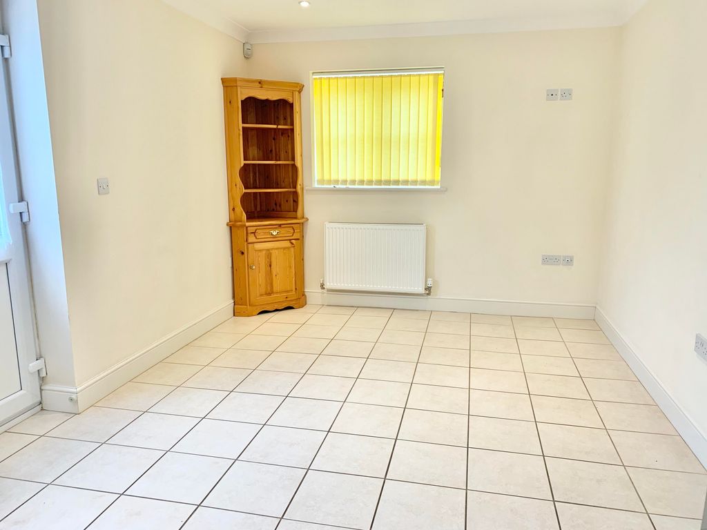 Property photo 3 of 11 View