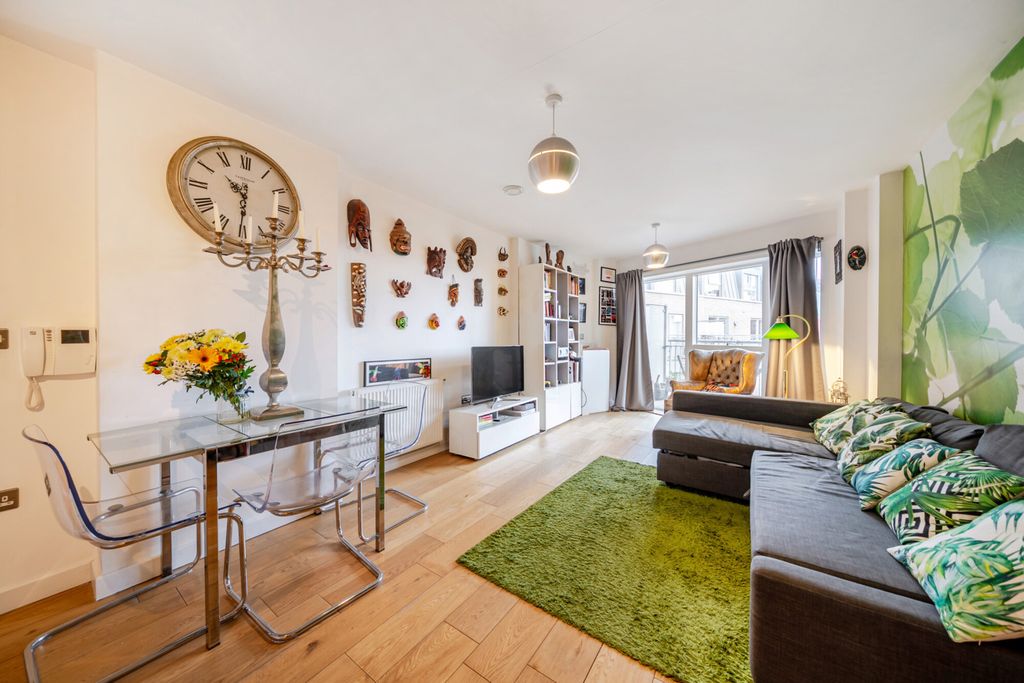 Property photo 1 of 16 1456000-10-6A01A6...