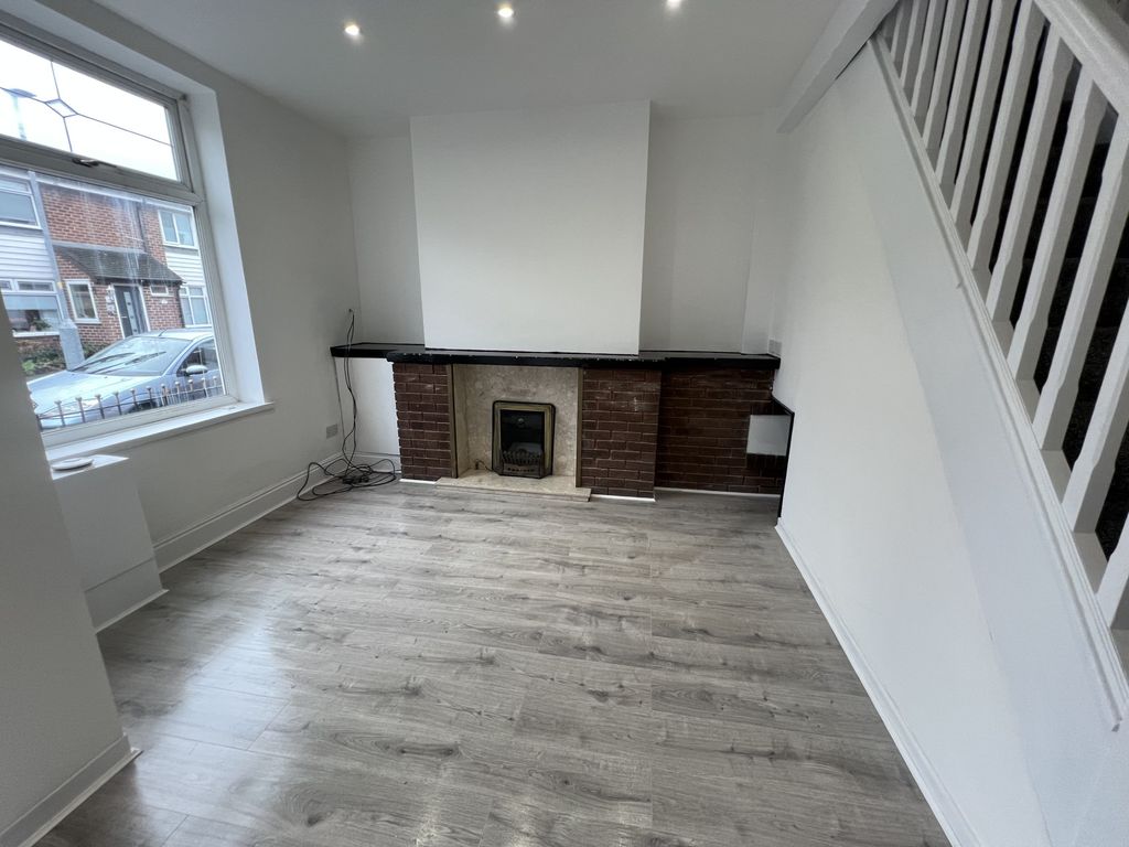 Property photo 2 of 9 Living Room