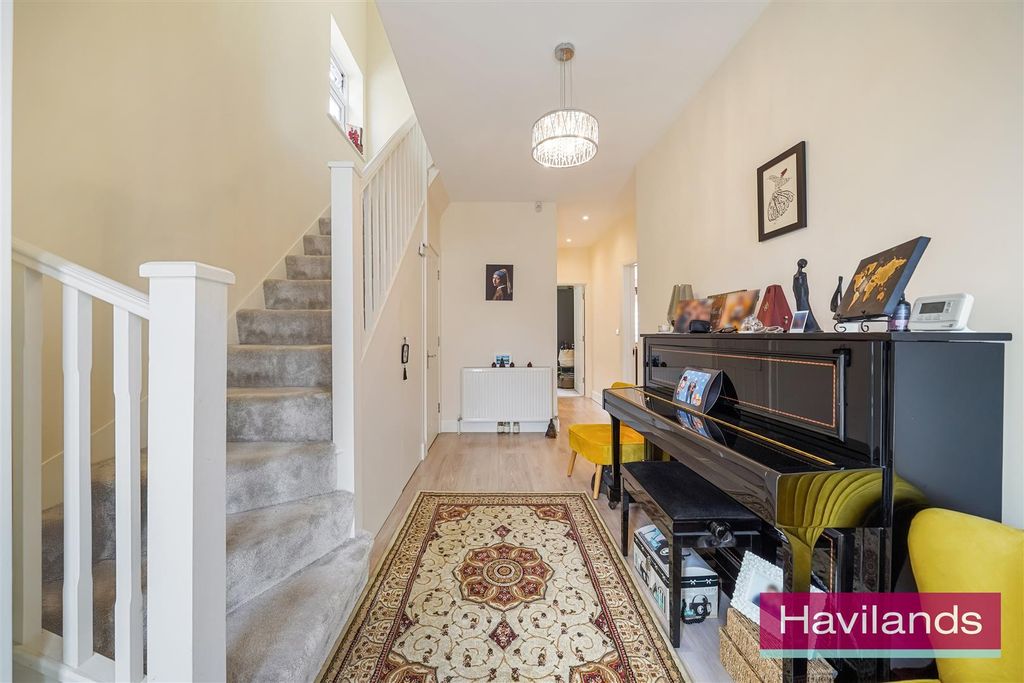 Property photo 2 of 23 Ash Grove-22.Jpg