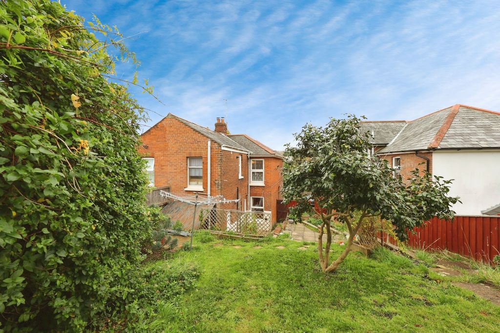 Property photo 2 of 17 Photo