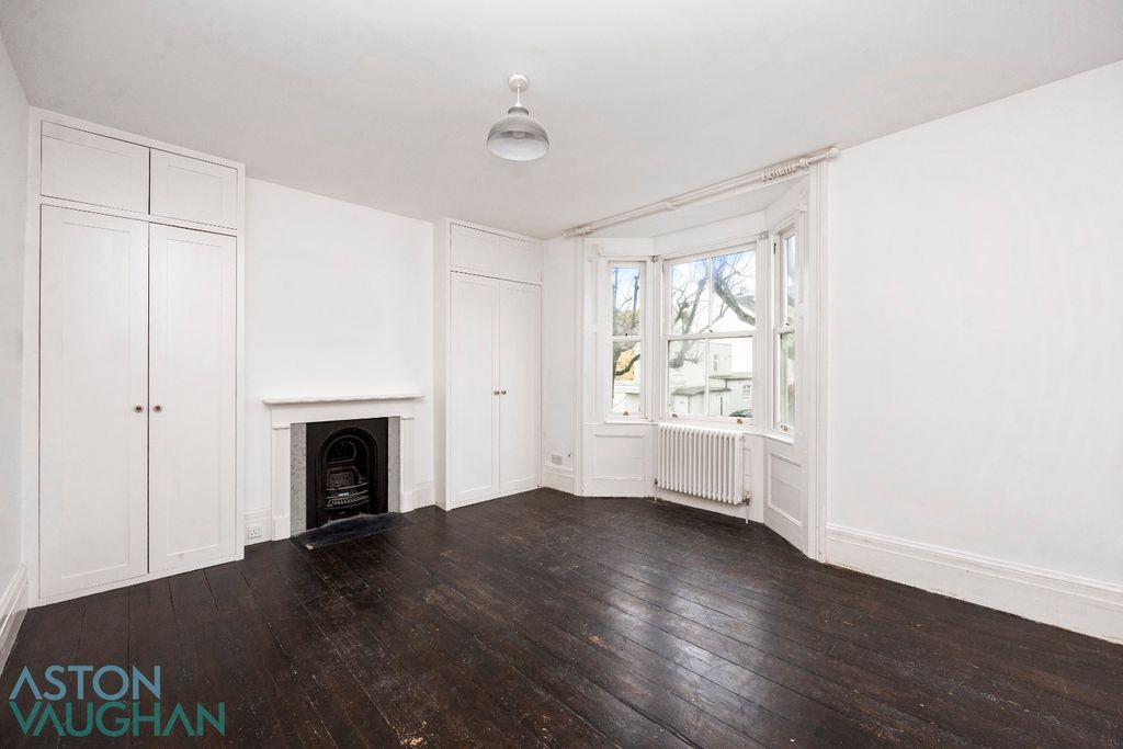 Property photo 2 of 18 4687341