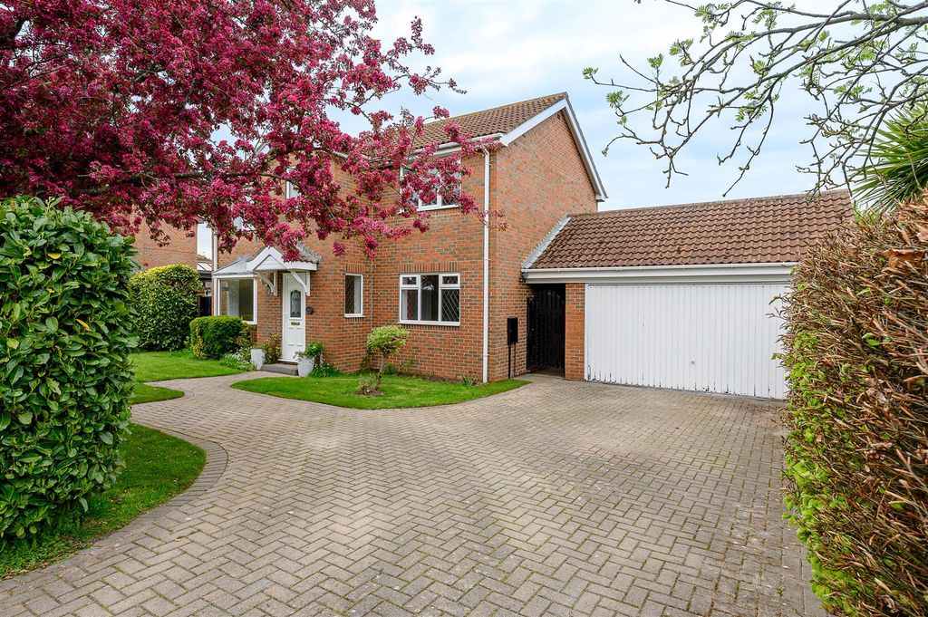 Property photo 1 of 16 External 1