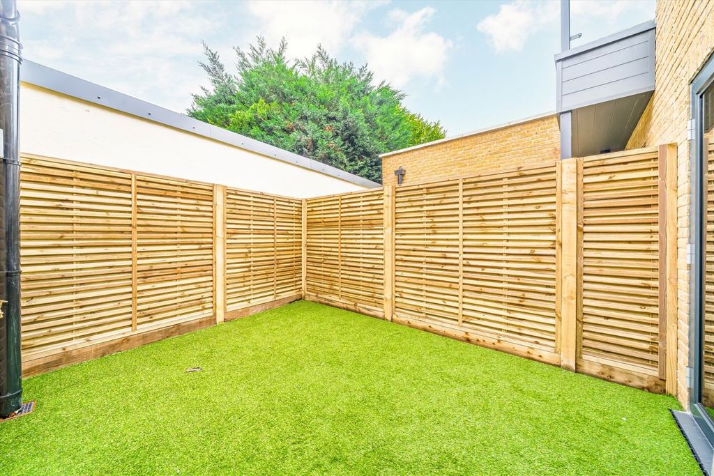 Property photo 2 of 7