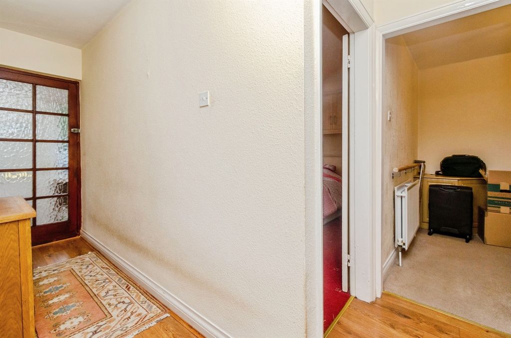 Property photo 2 of 21