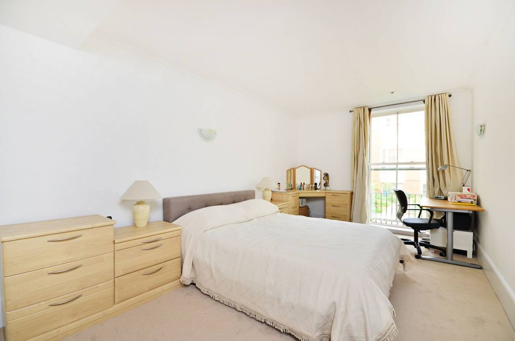 Property photo 3 of 11
