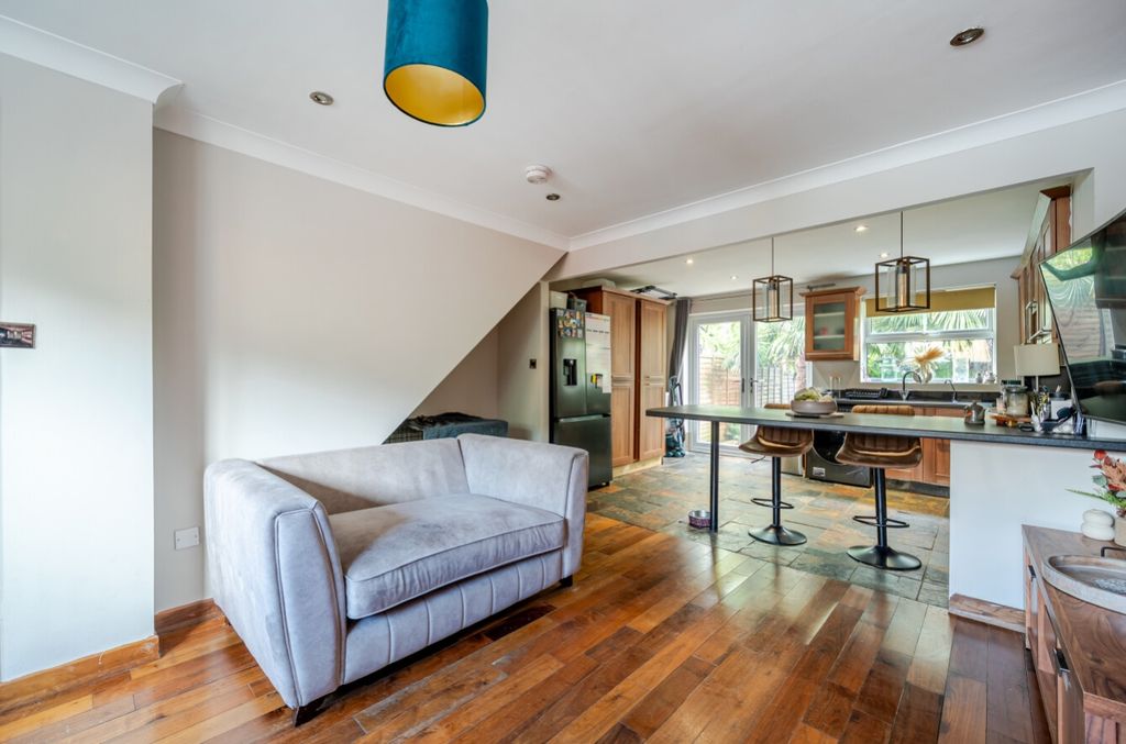 Additional image 7 of 3 bed semi-detached house for saleBaker Crescent, Lincoln, Lincolnshire LN6