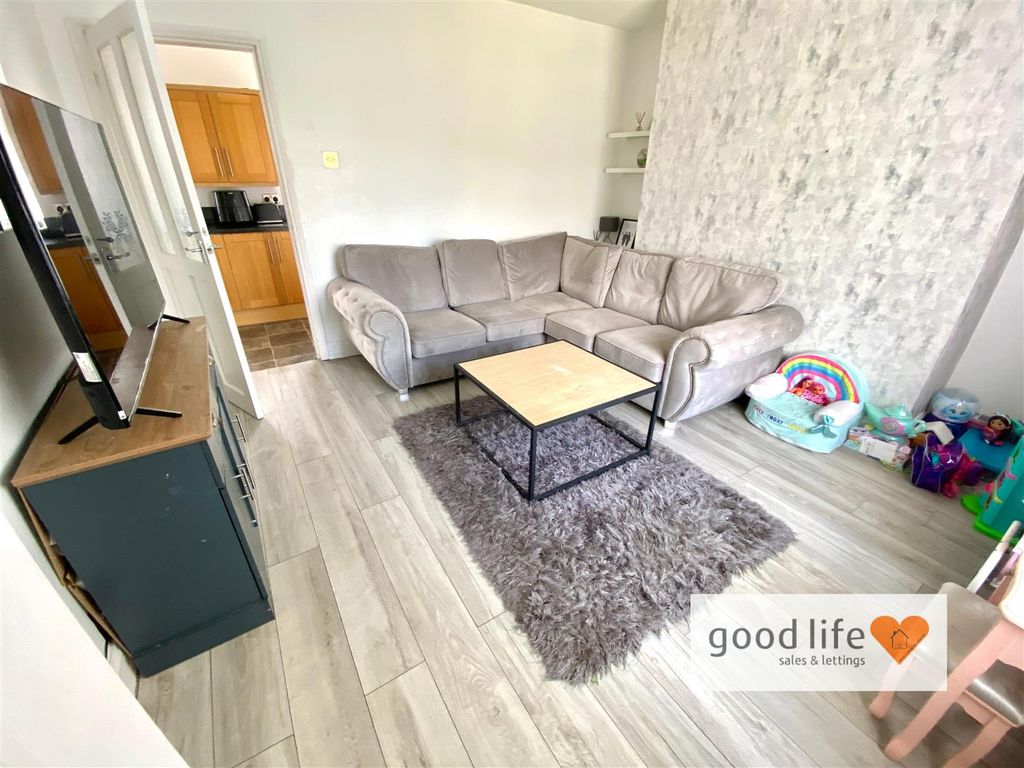 Property photo 3 of 12 20250405_130236571_Ios73Holbournroad.Jpg