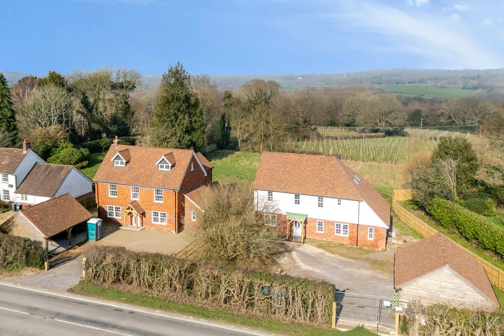 Property photo 1 of 3 Photo 6