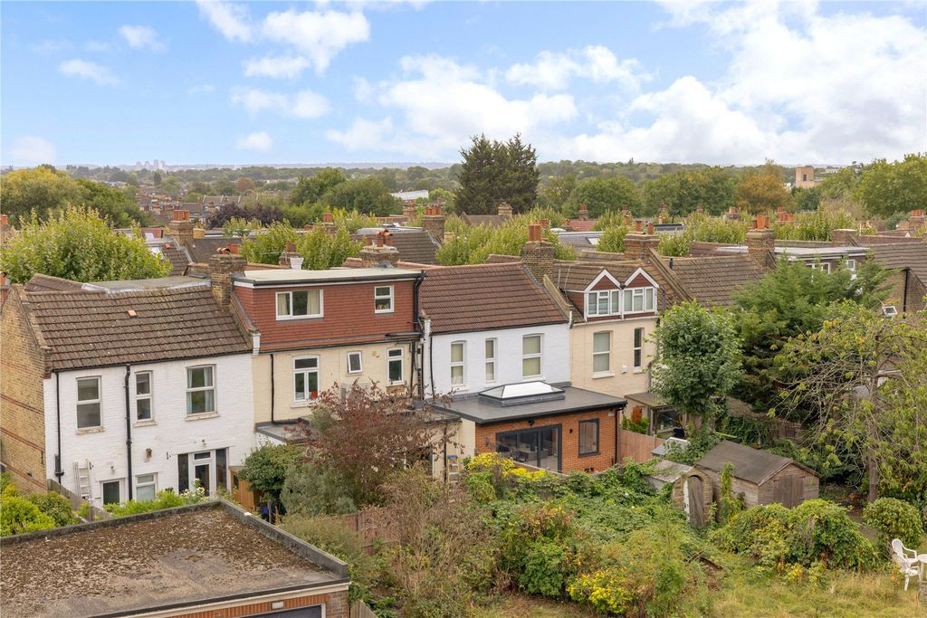 Property photo 2 of 10 Picture No. 12