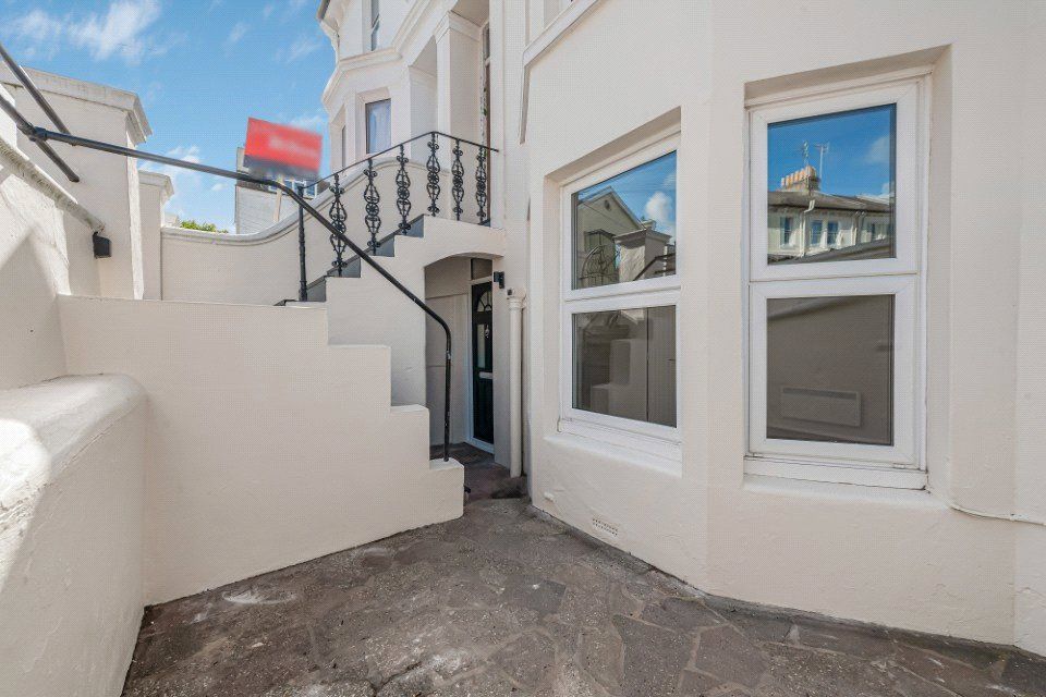 Property photo 3 of 15 Picture No. 20