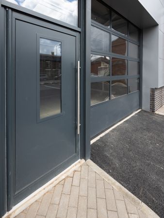 Property photo 3 of 9 Photo 6