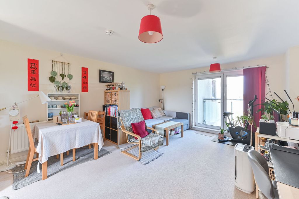Property photo 3 of 11
