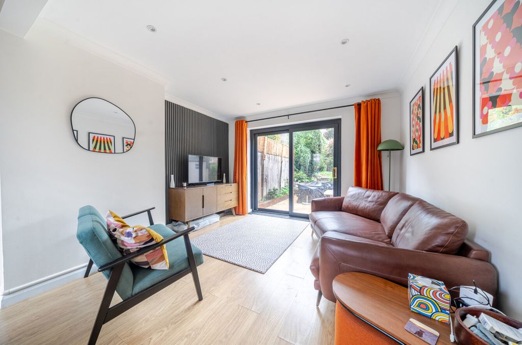 Property photo 2 of 18 1382654-32-691Dbd...