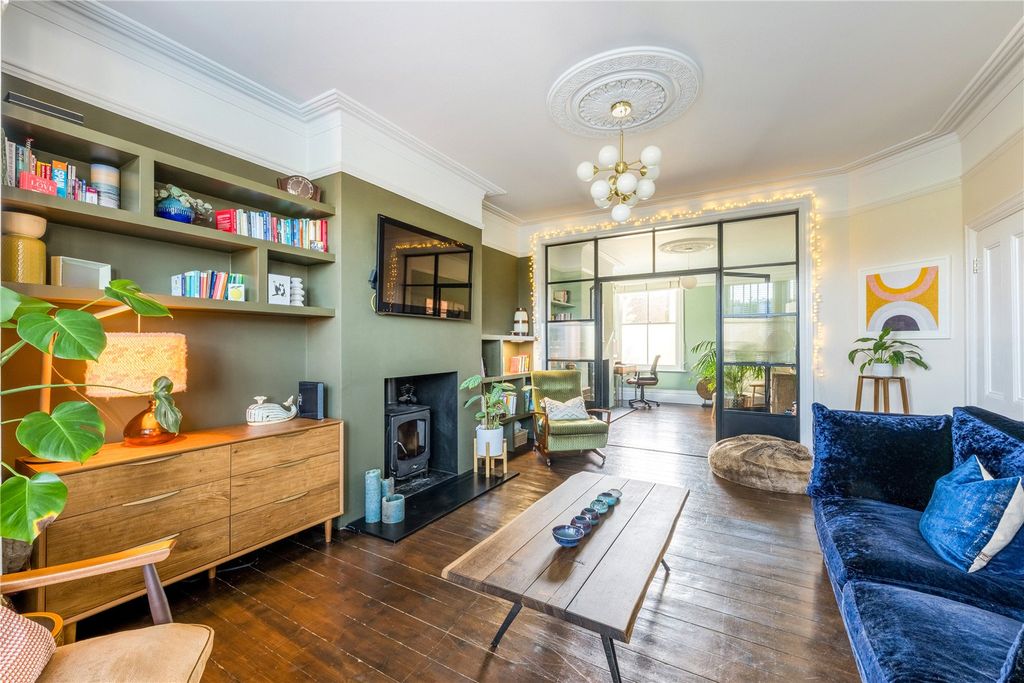 Property photo 3 of 27 Picture No. 51