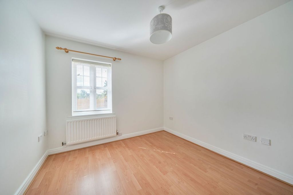 Property photo 3 of 9