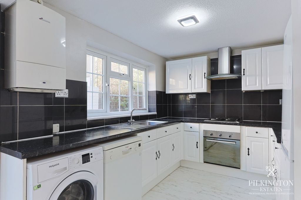 Property photo 3 of 12 5538164