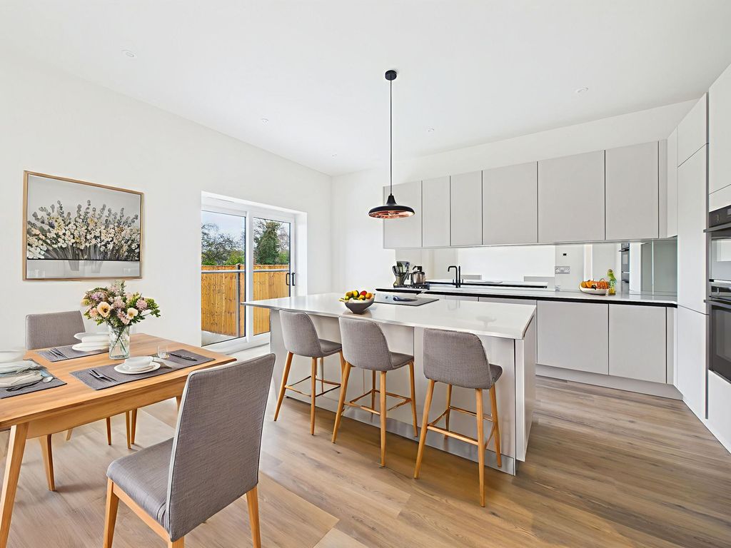 Property photo 2 of 27 Dining Kitchen (Virtually Furnished)